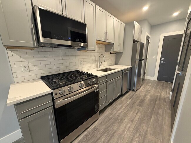 Building Photo - 315 Western Ave Building Photo - 315 Western Ave