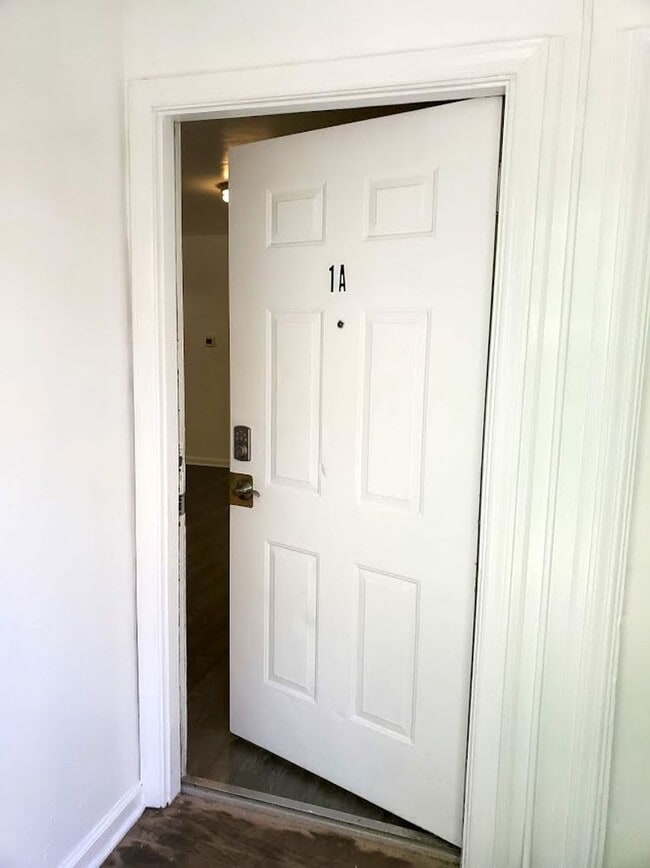 Building Photo - 116Guilden