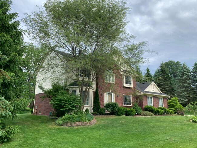 Foto del edificio - 24248 Woodham Rd