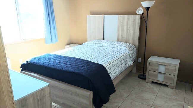 Foto del edificio - 14069 Driftwood Dr
