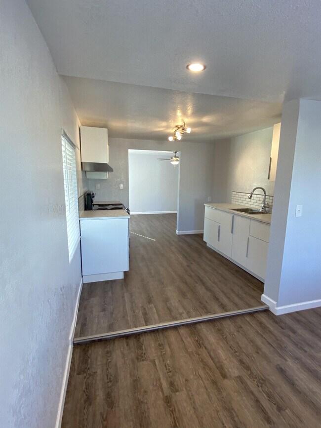 Foto del edificio - 1445 E Taylor St