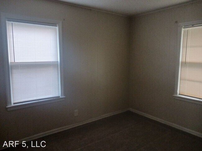 Foto del edificio - 2 br, 1 bath House - 3005 Mason Avenue