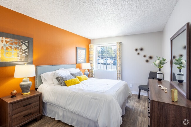 1BD, 1BA - 541SF - Bedroom - The Retreat at Candelaria