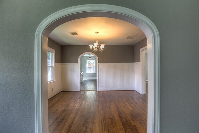 Building Photo - 926 Dorothy St