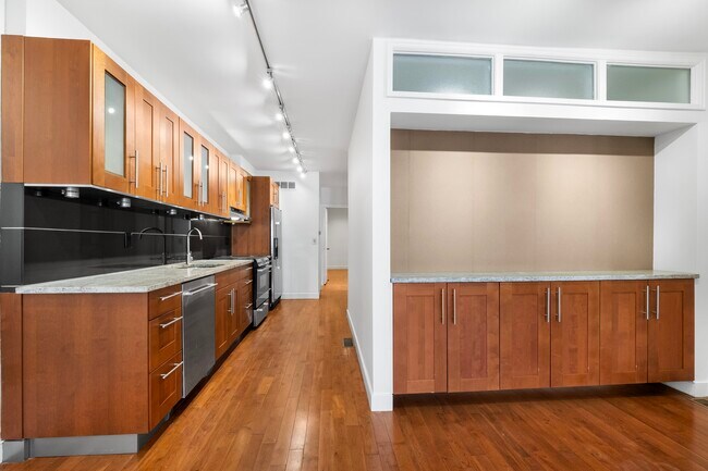 Foto del edificio - 532 S 15th St