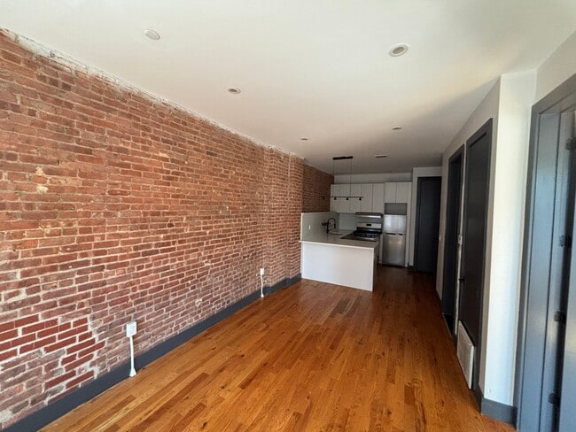 Foto del edificio - 568 Communipaw Ave