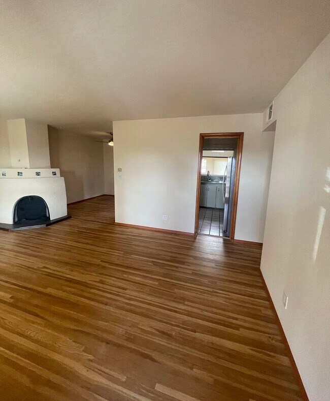 Foto del edificio - Casa Alegre 2 bedroom, 1 bath on Osage. Ha...