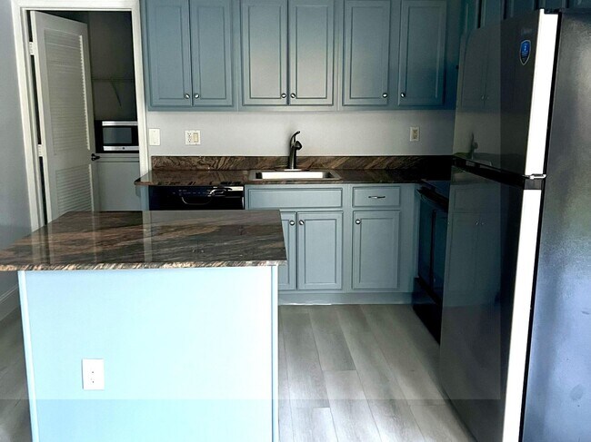 Foto del edificio - 512 SW 1st St