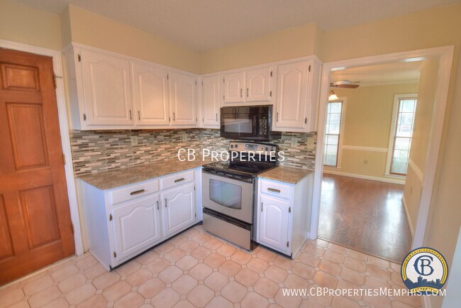 Building Photo - 8209 Crimson Creek Dr