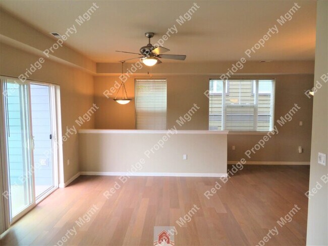 Building Photo - 10850 SW Huntington Ave