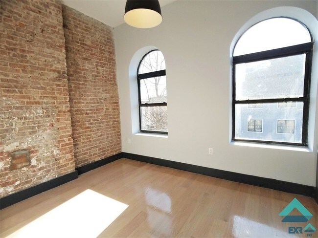 Foto del edificio - 1033 Dekalb Ave