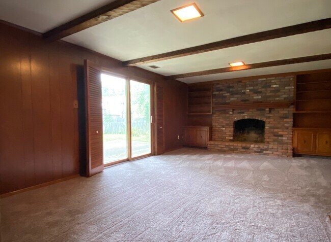 Foto del edificio - 6572 Edgemoor Ave