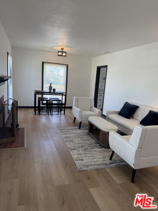 Foto principal - 9829 S 7th Ave