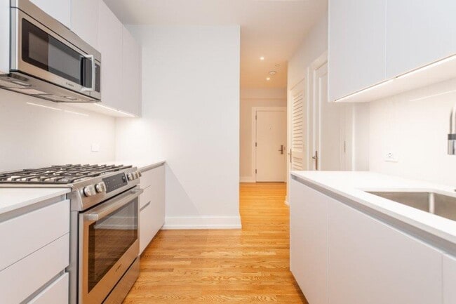 Photo - 17 Forest St Apartment