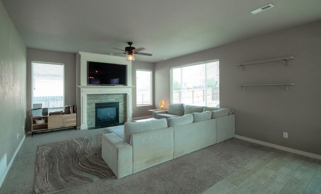 Building Photo - Spacious 4-Bedroom Home with Office, Loft ...