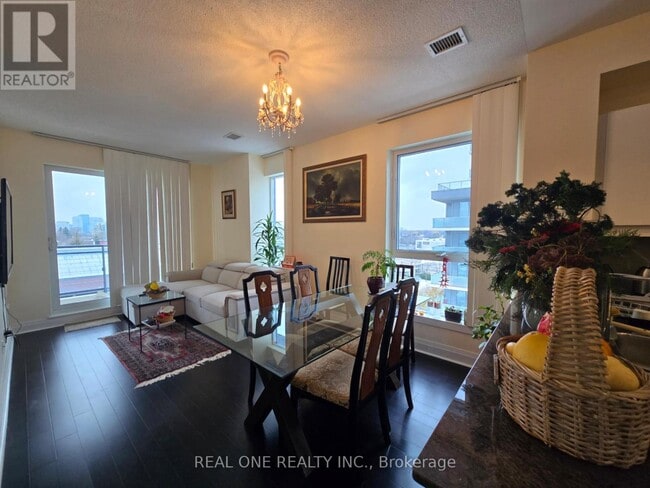 Building Photo - 17 Kenaston Gardens