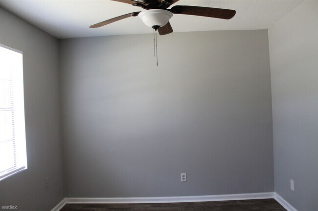 Foto del edificio - 3 br, 1 bath House - 6916 Bradshaw Drive