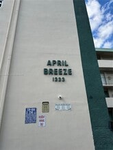 Building Photo - 1333 E Hallandale Beach Blvd