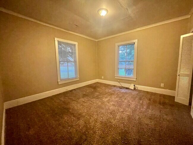 Foto del edificio - 861 Old Charlotte Rd SW