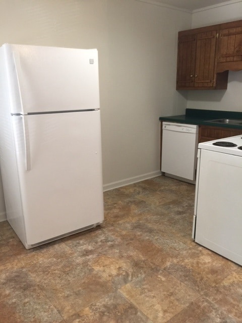 Photo - Hwy 334 House