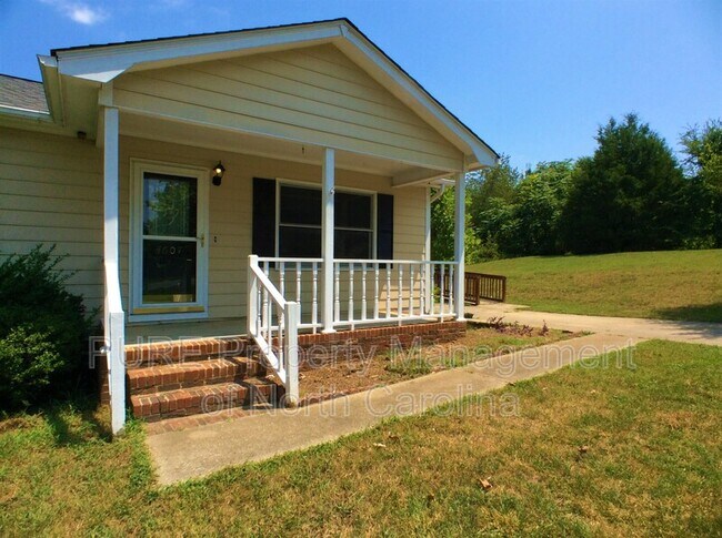 Foto del edificio - 4607 Merrywood Ln