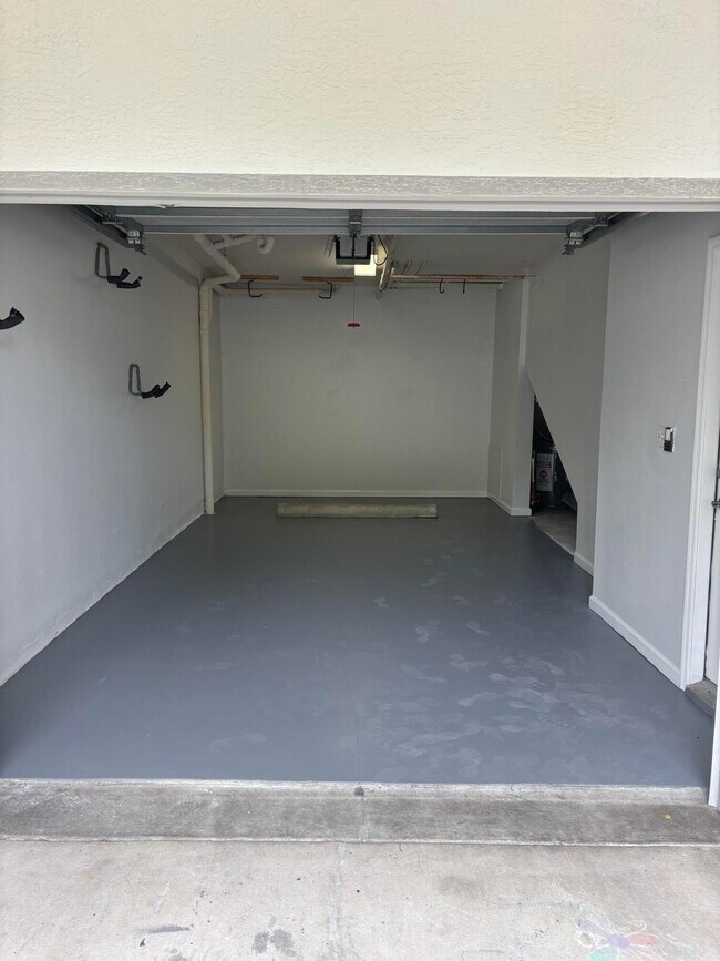 Foto del edificio - 2050 Alta Meadows Ln
