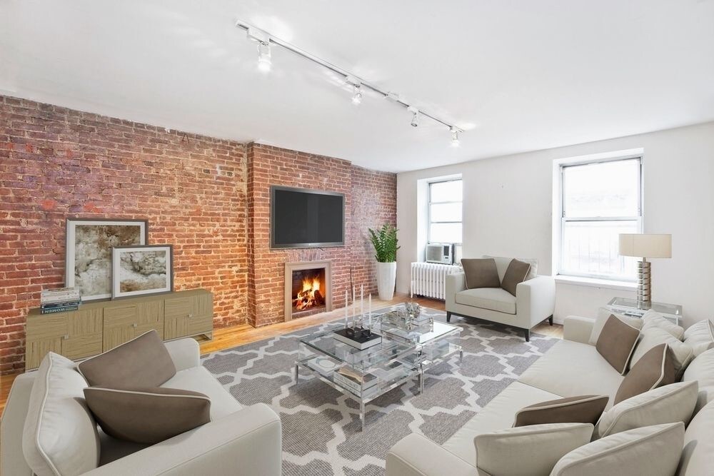 Primary Photo - 336 W 47th St