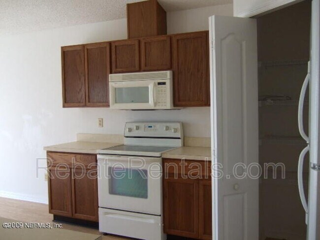 Foto del edificio - 221 Brookchase Ln W