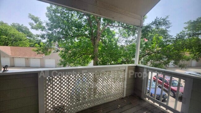 Foto del edificio - 4915 Twin Lakes Rd