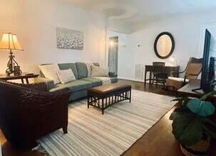 Building Photo - 2533 Miller Park Cir
