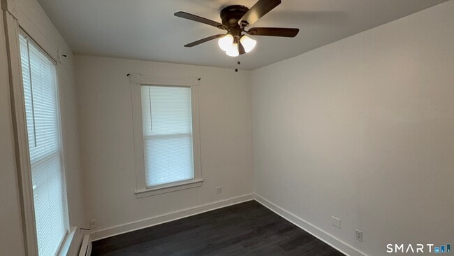 Building Photo - 85 Draher St