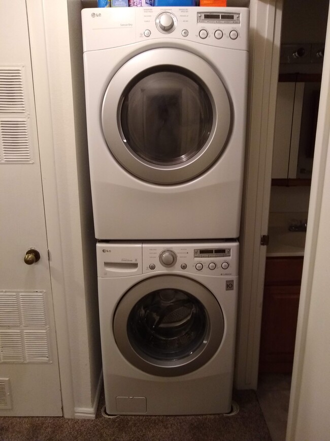 Front loading W/D in hallway, included. - 361 N 300 W (Morningside)