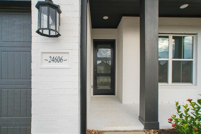 Foto del edificio - 24606 Keswick Vly Wy