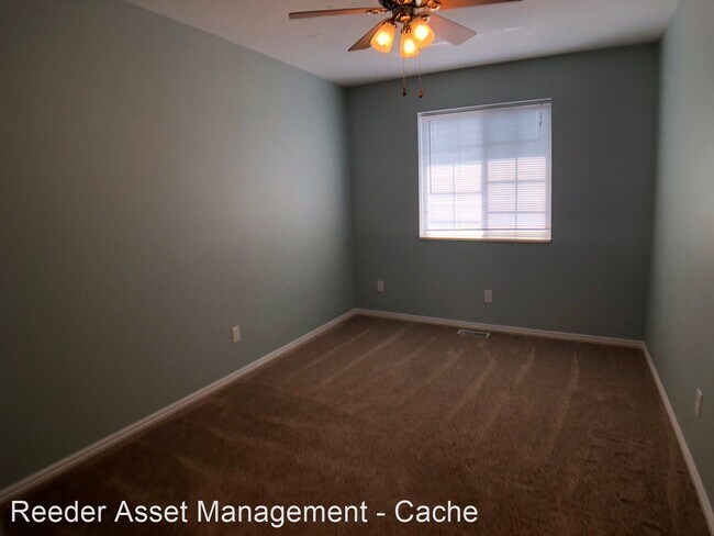 Foto del edificio - 3 br, 1.5 bath House - 201 Sterling Place
