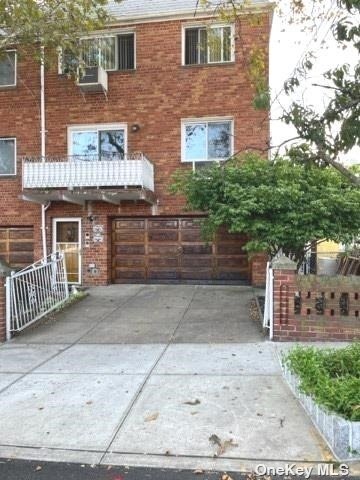 Primary Photo - 67-12-67-78 78th St