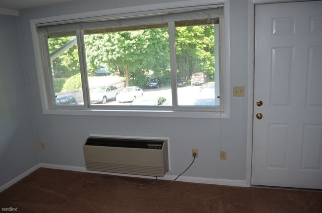 Building Photo - Studio, 1 bath Apartment - 17 Kohanza St 4