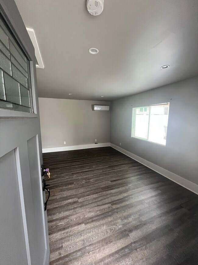 Building Photo - 4809 Woodruff Ave