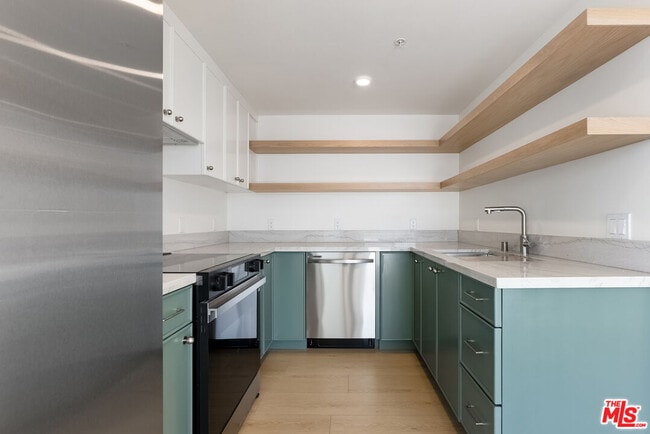 Building Photo - 8561 Belmont St