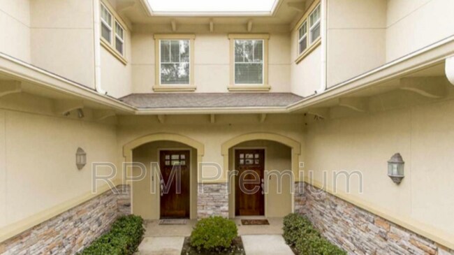 Building Photo - 8000 Stonelake Ave