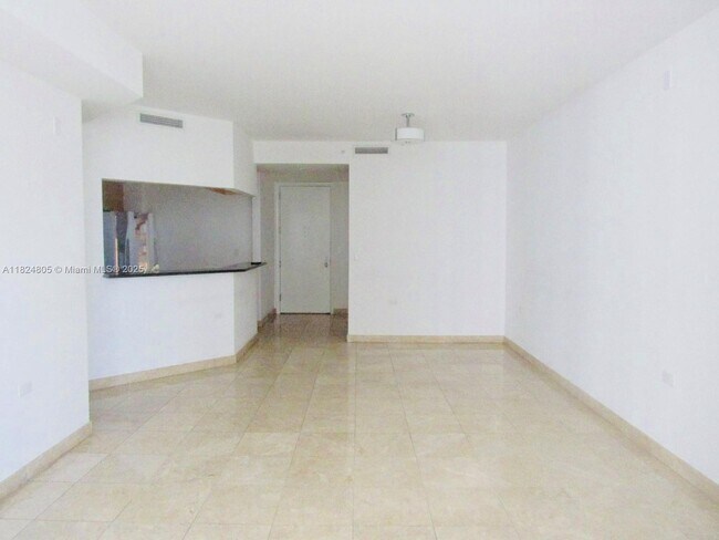 Foto del edificio - 801 Brickell Key Blvd