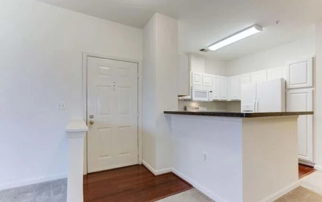 Foto principal - 4144 Fountainside Ln