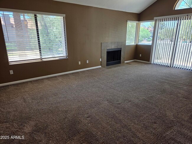 Building Photo - 10055 E Mountainview Lake Dr