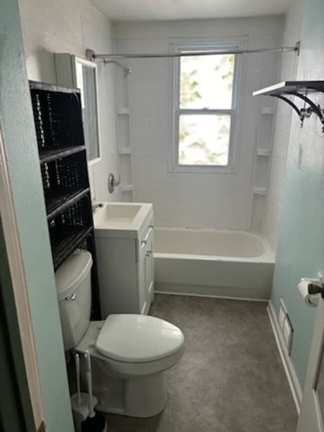 Building Photo - 3071 S Wentworth Ave