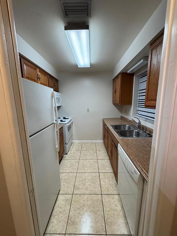 Building Photo - 2050 Oleander Blvd