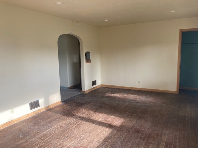 Building Photo - 631 S Bellevue Ave