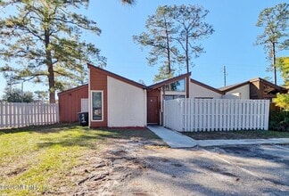 Building Photo - 2530 Whispering Woods Blvd