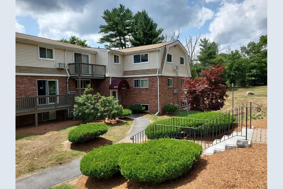 2 Beds 1 Bath Acton Apartment - 5 Wampus Ave