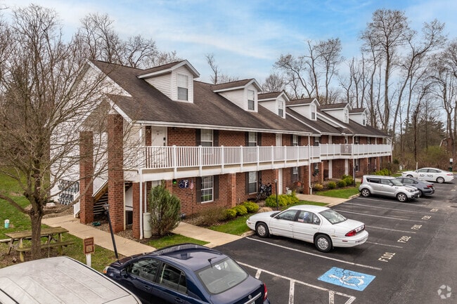 Foto del edificio - Tallmadge Pointe