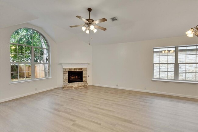 Building Photo - 10932 Mint Julep Dr