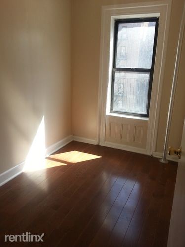Primary Photo - 4441 Broadway